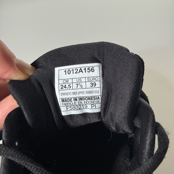 Asics Black Gel Nimbus 21 Sneakers - Picture 8 of 8